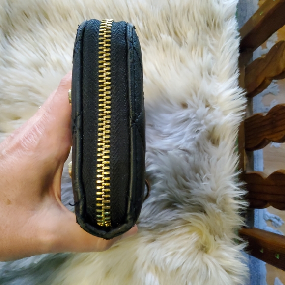 Betsey Johnson Black Quilted Wallet with Gold Heart Accents - Picture 9 of 10